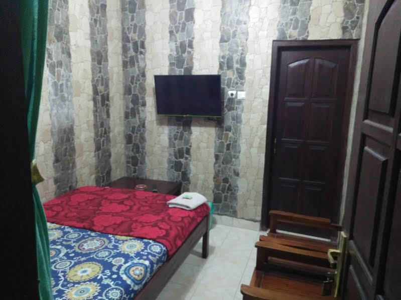 Bayu Murti Homestay Джокьякарта Экстерьер фото